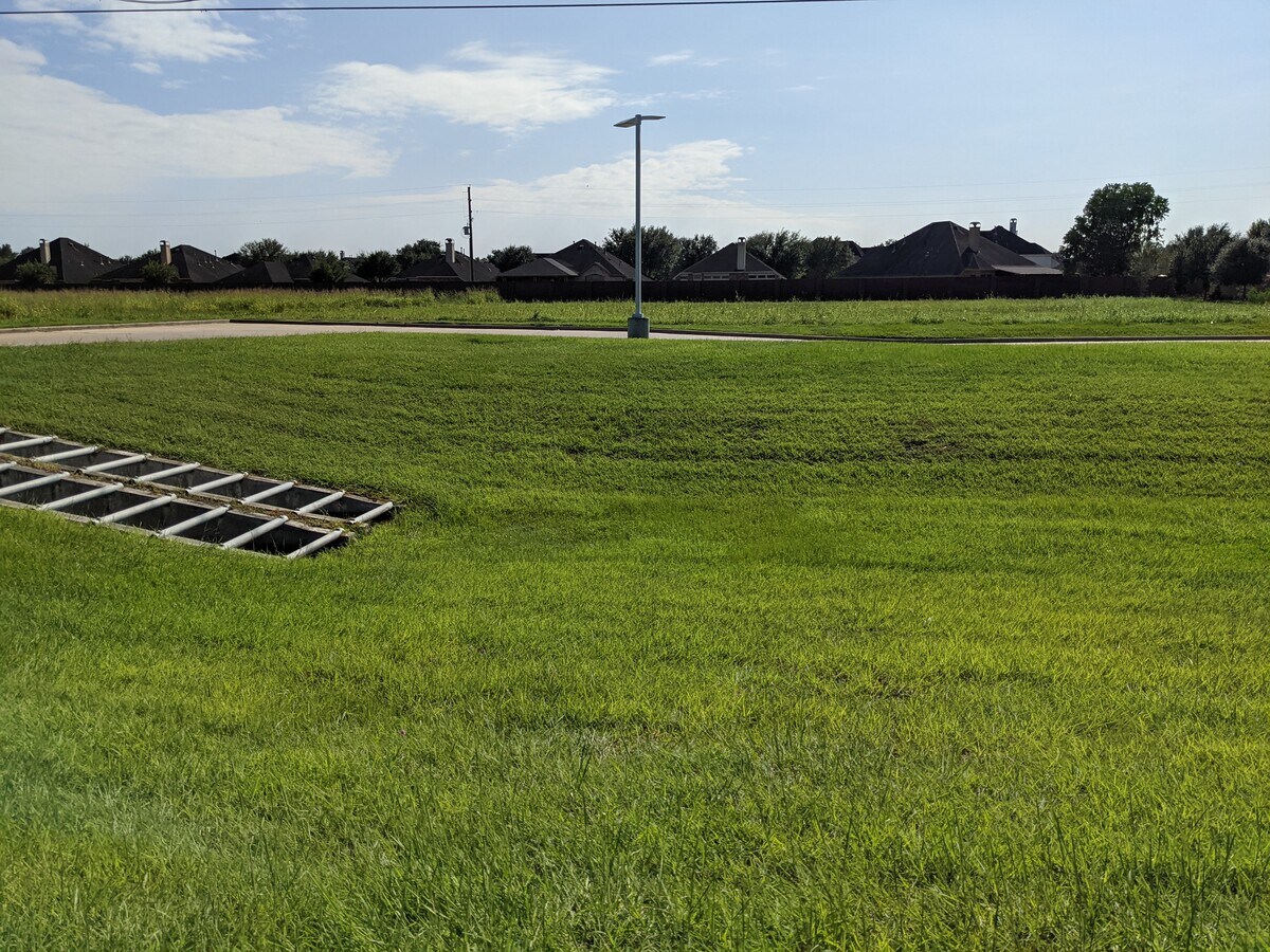 HWY 6 & Creekmont Dr, Fresno, TX 77545