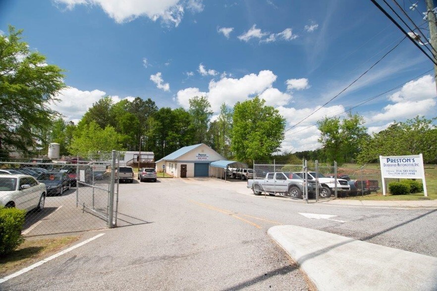 1981 Commerce Rd, Athens, GA 30607