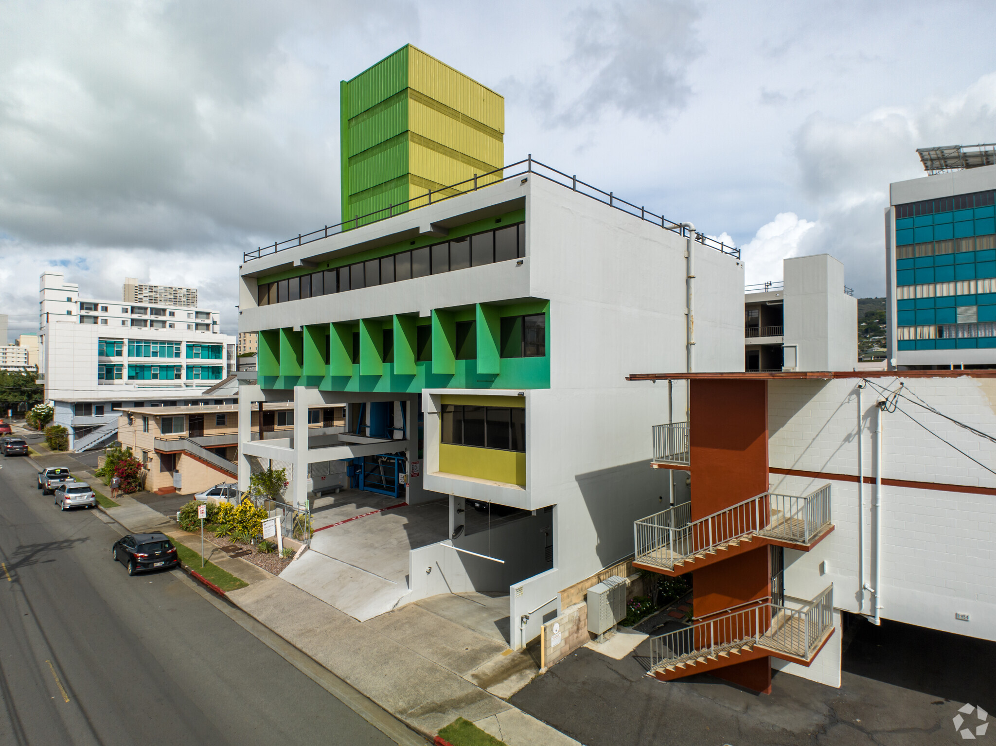 1950 Young St, Honolulu, HI for lease Primary Photo- Image 1 of 13