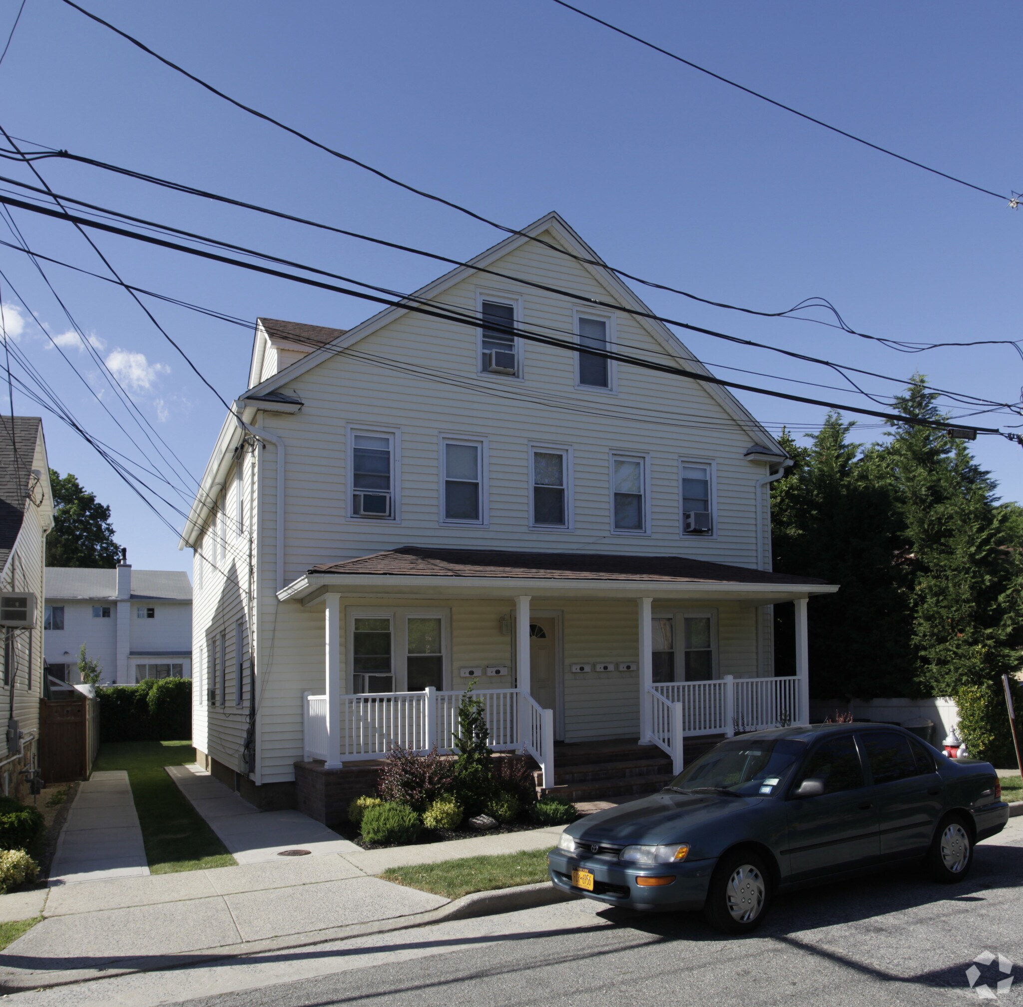 29 Locust St, Greenvale, NY for sale Primary Photo- Image 1 of 1