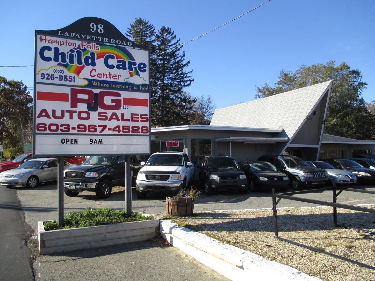 98 Lafayette Rd, Hampton Falls, NH 03844