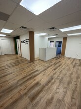 552 S Washington St, Naperville, IL for lease Interior Photo- Image 2 of 6