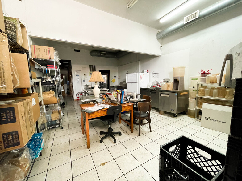 5250 N Broadway St, Chicago, IL for lease - Interior Photo - Image 3 of 5