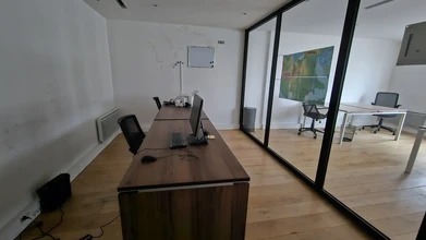 Office in Paris for lease Interior Photo- Image 2 of 4