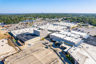 3850 Merle Hay Rd, Des Moines, IA - AERIAL  map view