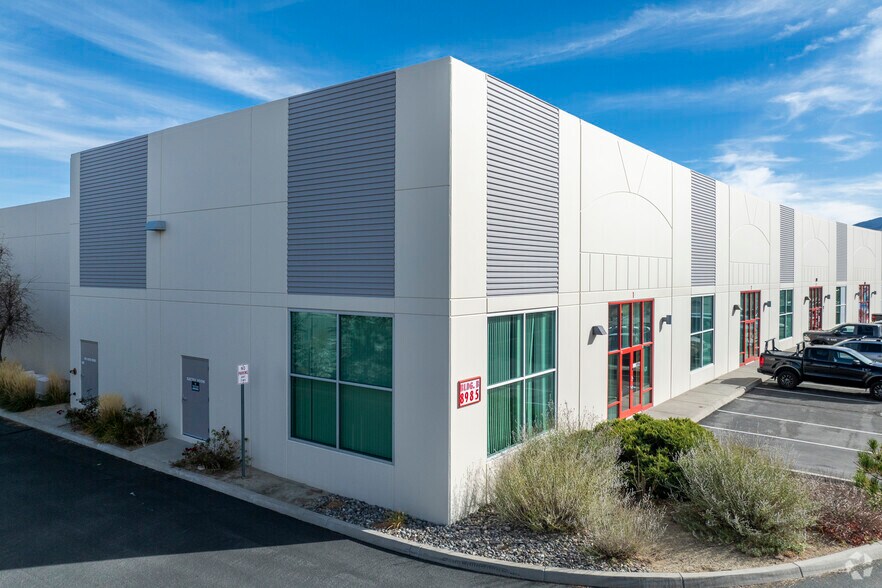 8985-8995 Double Diamond Pky, Reno, NV for sale - Primary Photo - Image 1 of 1