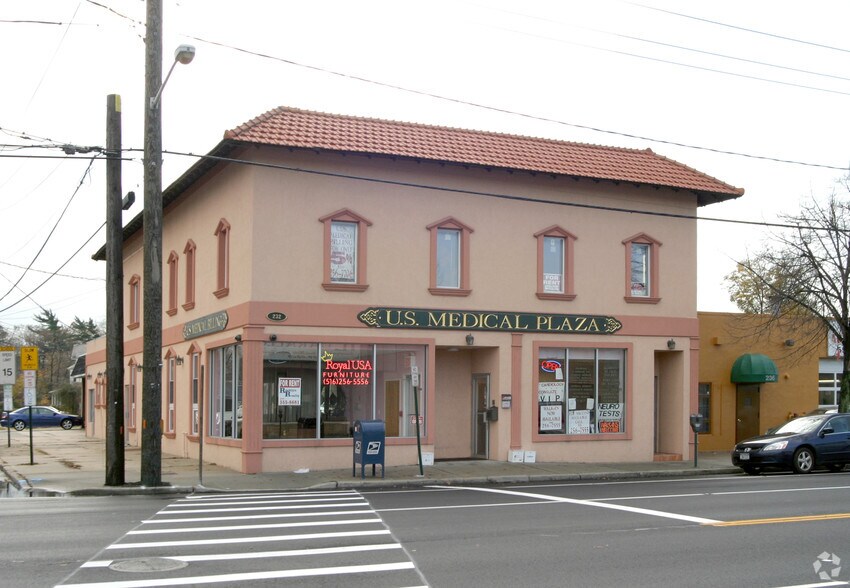 232 Merrick Rd, Lynbrook, NY for sale - Primary Photo - Image 1 of 1