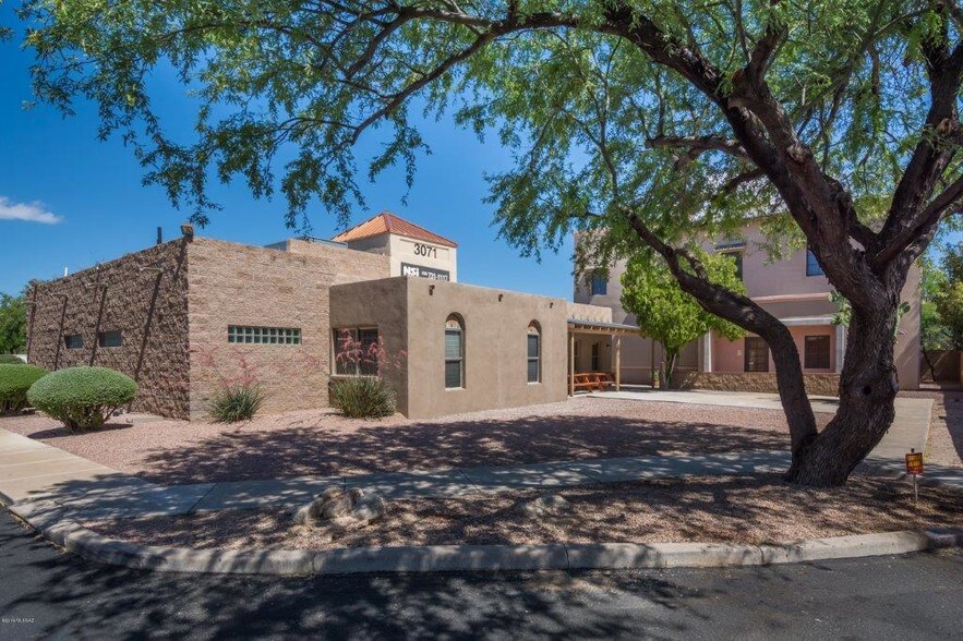 3071 N Swan Rd, Tucson, AZ 85712