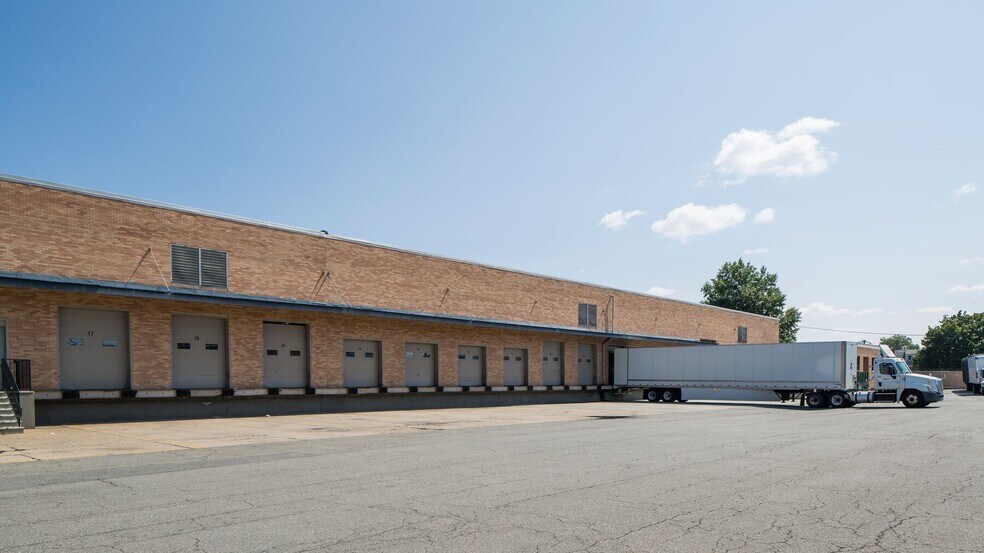 200-250 Central Ave, Teterboro, NJ for lease - Building Photo - Image 2 of 8