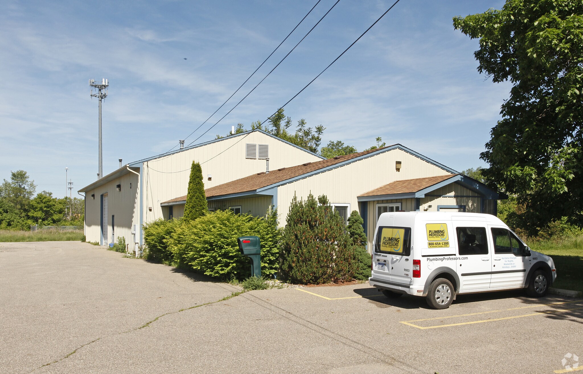 2427 Branch Rd, Flint, MI for sale Primary Photo- Image 1 of 1