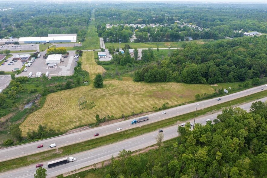 7415 Shultz Rd, Erie, PA for sale - Primary Photo - Image 1 of 2