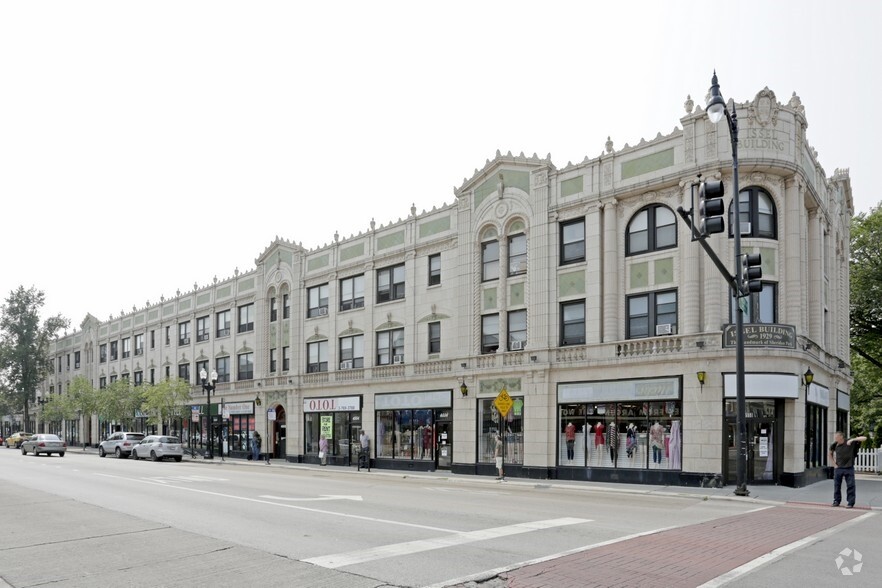 4538-4552 N Clark St, Chicago, IL for lease - Building Photo - Image 2 of 7