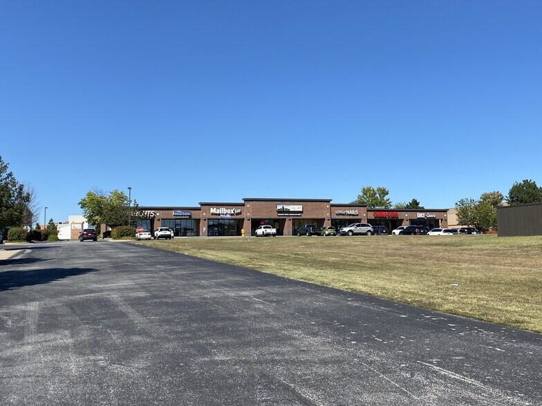 2121-2155 W Republic Rd, Springfield, MO for lease - Building Photo - Image 2 of 8