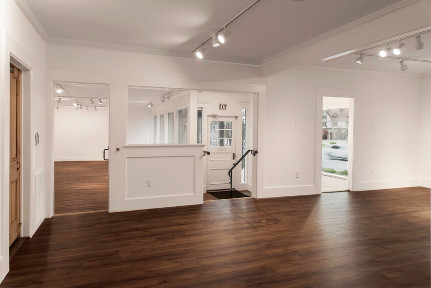 30 All Souls Cres, Asheville, NC for lease - Building Photo - Image 3 of 18