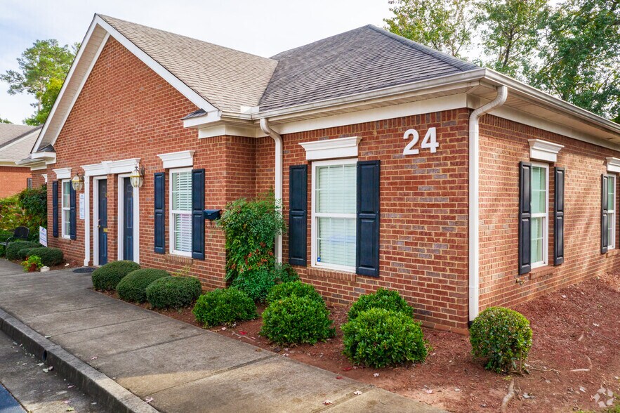 2440 Sandy Plains Rd, Marietta, GA 30066