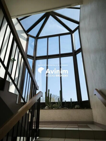 Office in Épinay-sur-Orge for lease - Interior Photo - Image 2 of 11