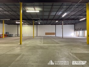 6908 Engle Rd, Middleburg Heights, OH for lease Building Photo- Image 2 of 3