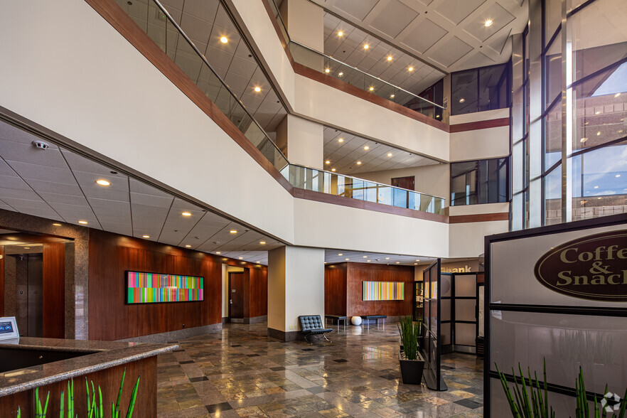 2300 W Sahara Ave, Las Vegas, NV for lease - Lobby - Image 1 of 6