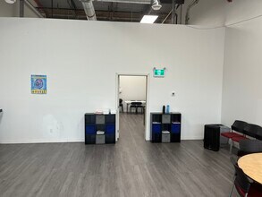 3723B 8 Av SW, Edmonton, AB for lease Interior Photo- Image 2 of 5