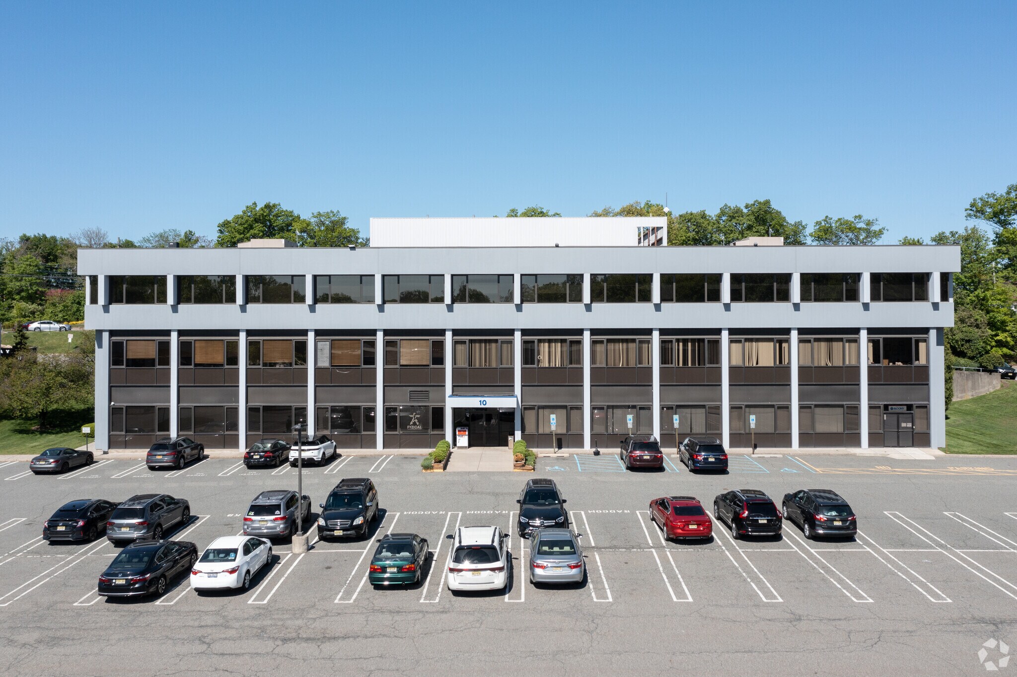 10 Forest Ave, Paramus, NJ 07652 Office for Lease