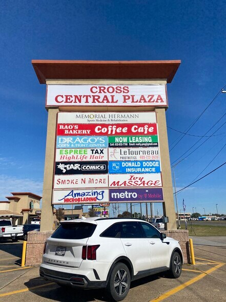 3504 Highway 365, Nederland, TX for lease - Building Photo - Image 2 of 17