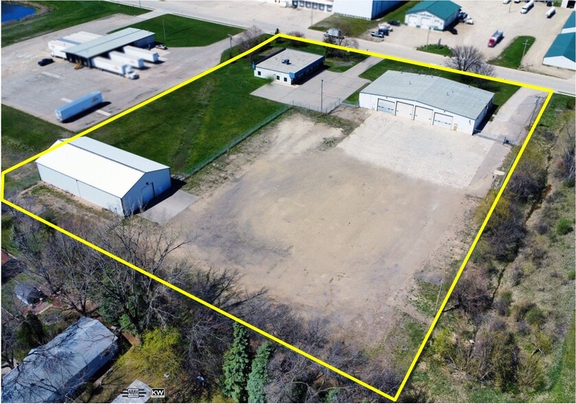 2400 Myers Rd, Albert Lea, MN for sale - Building Photo - Image 1 of 1