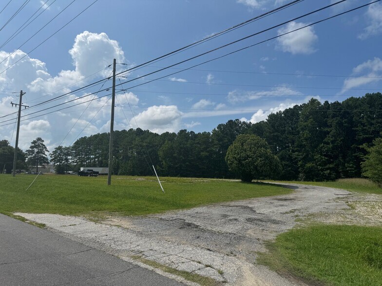 1040 W 10th St, Blackstone, VA for sale - Building Photo - Image 3 of 5