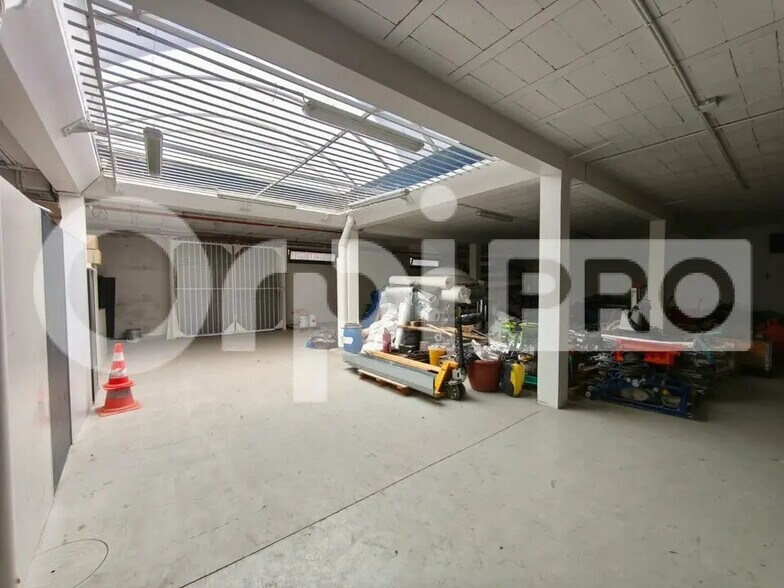 Flex in Boissy-Saint-Léger for sale - Building Photo - Image 3 of 12