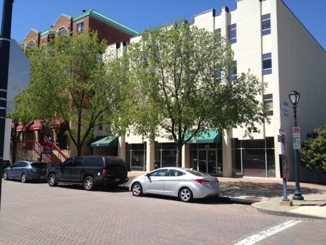 30 Courthouse Sq, Rockville, MD for lease Primary Photo- Image 1 of 4