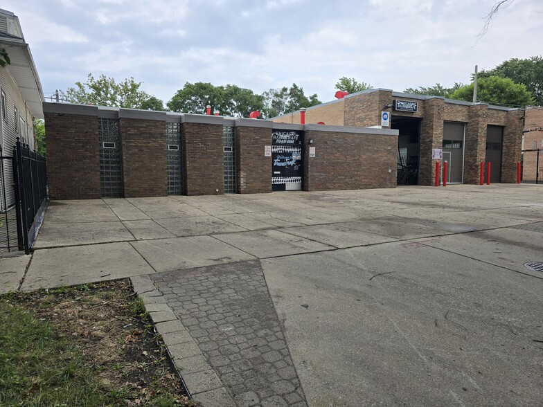 7525 N Wolcott Ave, Chicago, IL for sale - Building Photo - Image 3 of 23