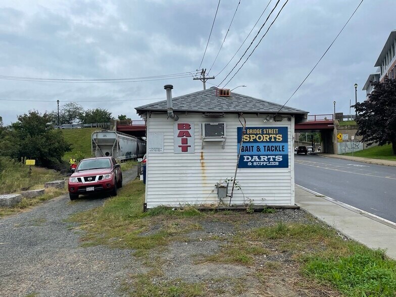 280 Bridge St, Salem, MA 01970 Retail for Sale