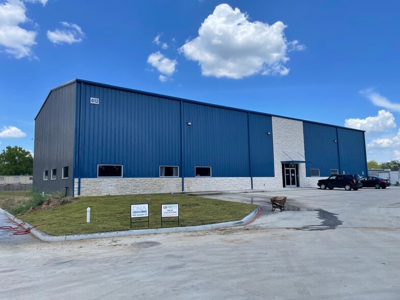 412 Isaacks Ct, Humble, TX for lease - Primary Photo - Image 1 of 3