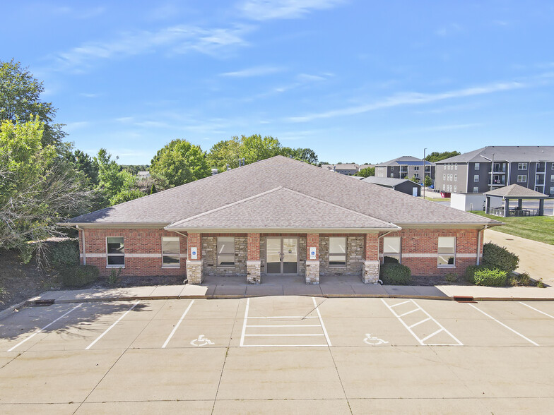 7013 N Stalworth Dr, Peoria, IL for sale - Building Photo - Image 1 of 16