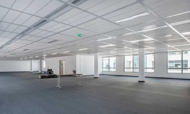Office in Clichy for lease - Interior Photo - Image 2 of 6