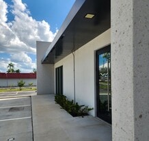 429 N Lime Ave, Sarasota FL - Convenience Store