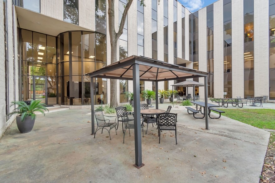 8554 Katy Fwy, Houston, TX for lease - Building Photo - Image 3 of 68