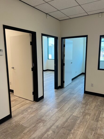 14925-14945 Ventura Blvd, Sherman Oaks, CA for lease - Interior Photo - Image 3 of 36