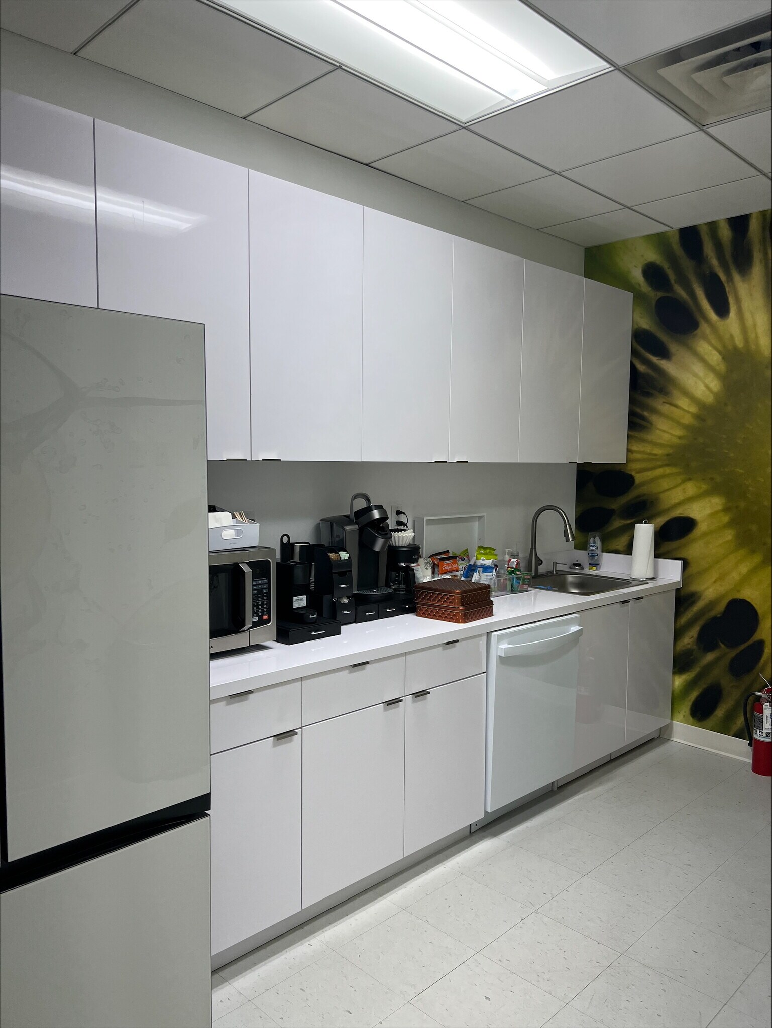 1691 Michigan Ave, Miami Beach, FL for lease Building Photo- Image 1 of 7