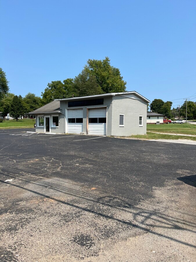 421 S Lincoln Blvd, Hodgenville, KY 42748