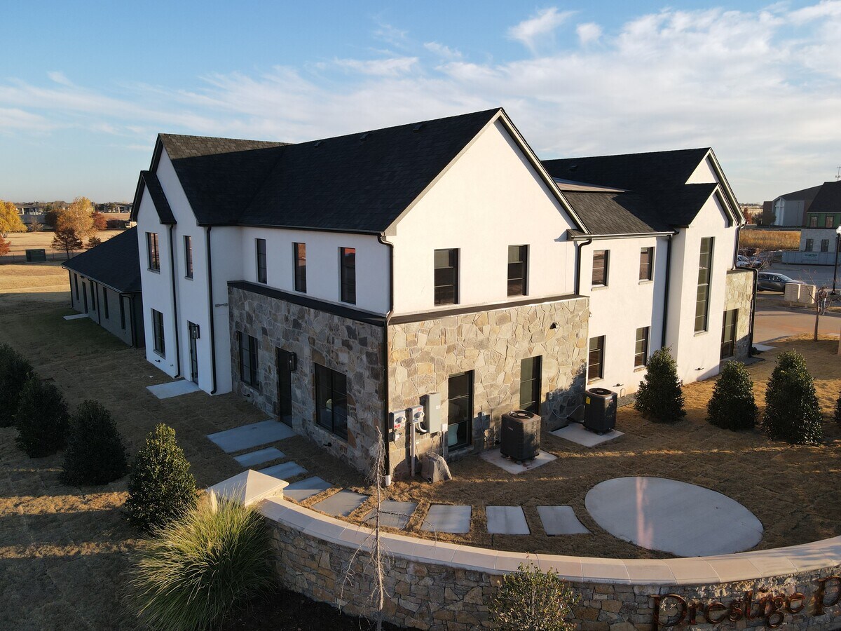 1464014642 Hertz Quail Springs Pky, Oklahoma City, OK 73134