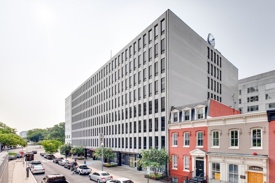 122 C St NW, Washington, DC for lease - Building Photo - Image 2 of 9