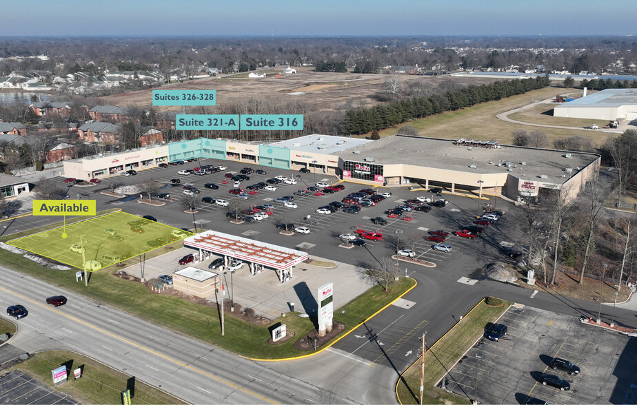 306-338 N Bittersweet Rd, Mishawaka, IN for lease - Building Photo - Image 1 of 7