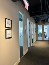 2 N Riverside Plz, Chicago, IL for lease Interior Photo- Image 2 of 3