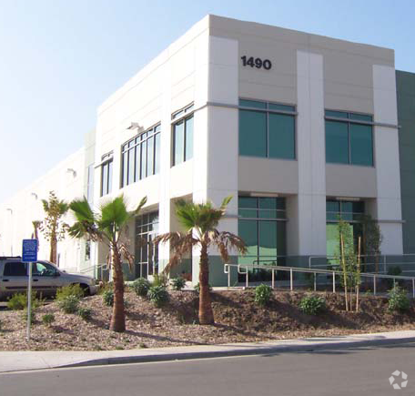 1490 Air Wing Rd, San Diego, CA for lease - Building Photo - Image 2 of 9