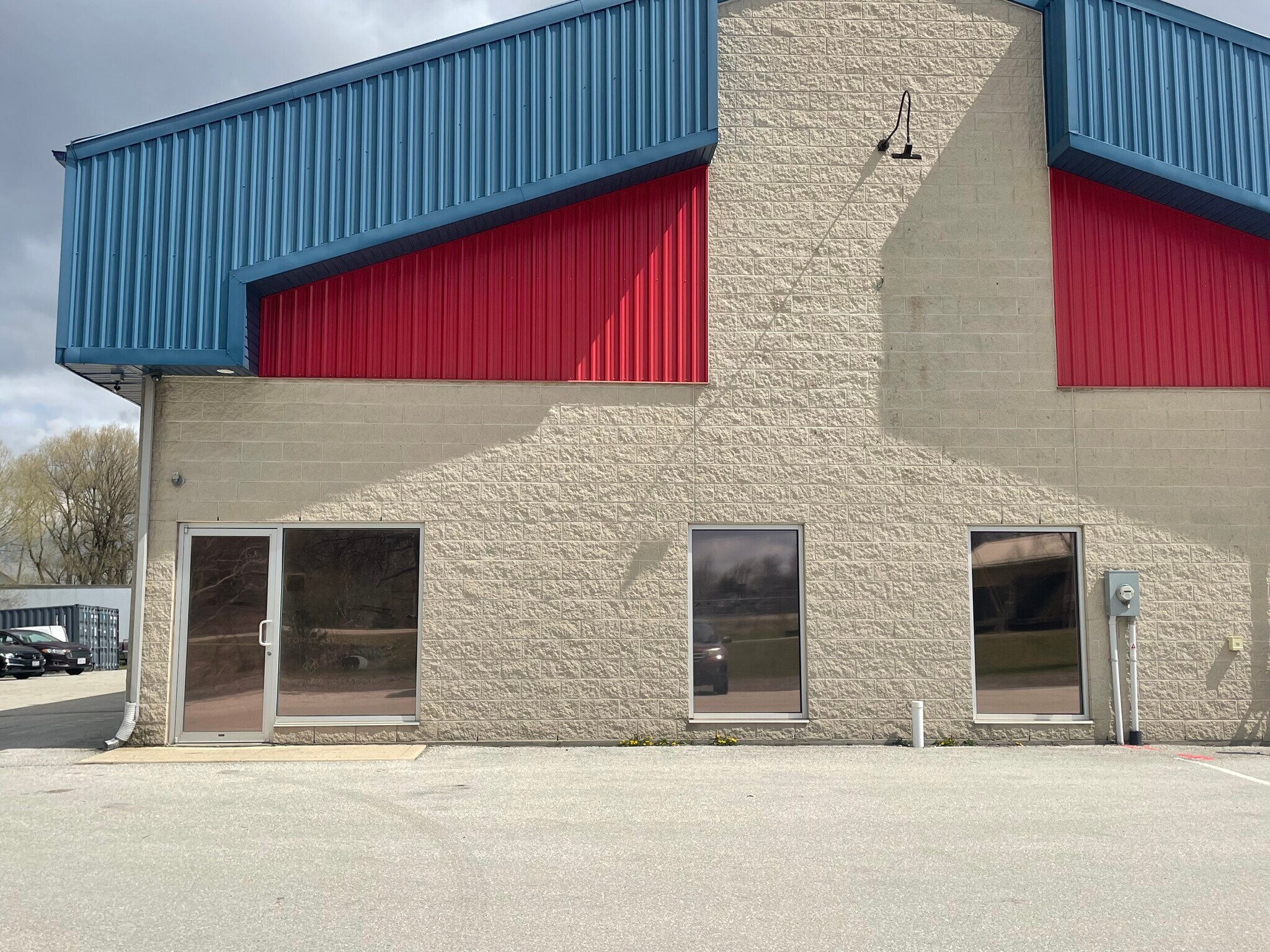 710 Industrial Rd, Shelburne, ON for lease Building Photo- Image 1 of 5