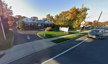 164 E Main St, Huntington, NY for lease Building Photo- Image 2 of 8