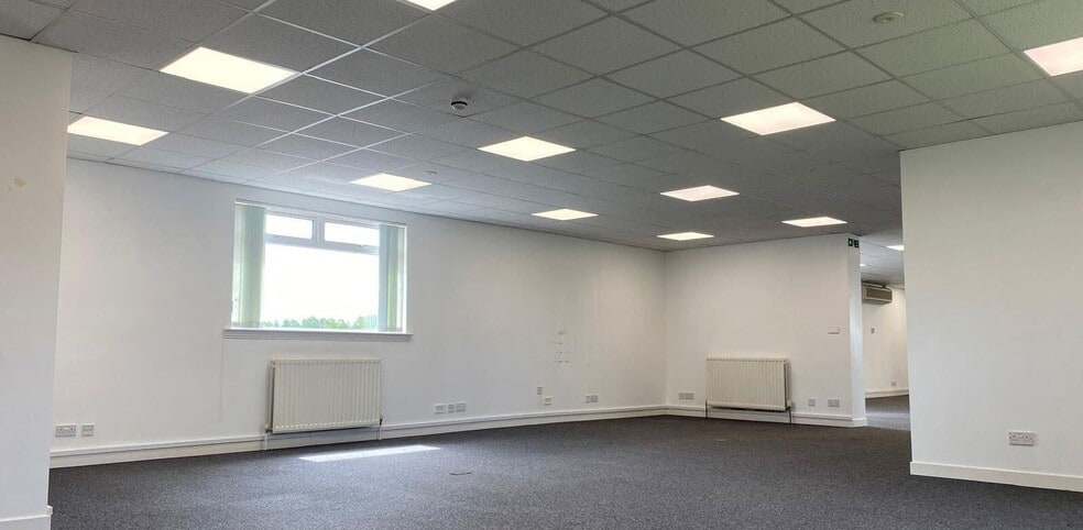 Roddinglaw Rd, Edinburgh for lease - Building Photo - Image 3 of 4