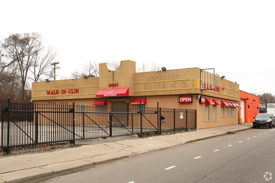 19953 Conant St, Detroit, MI for sale - Primary Photo - Image 1 of 39