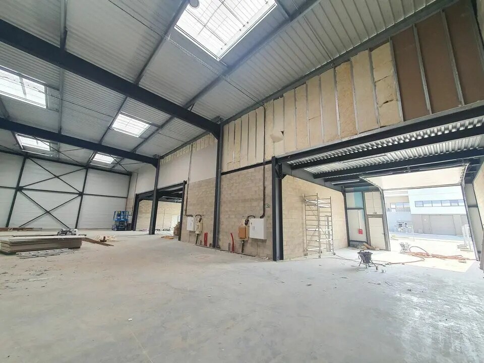 Flex in Villebon-sur-Yvette for lease Building Photo- Image 1 of 5