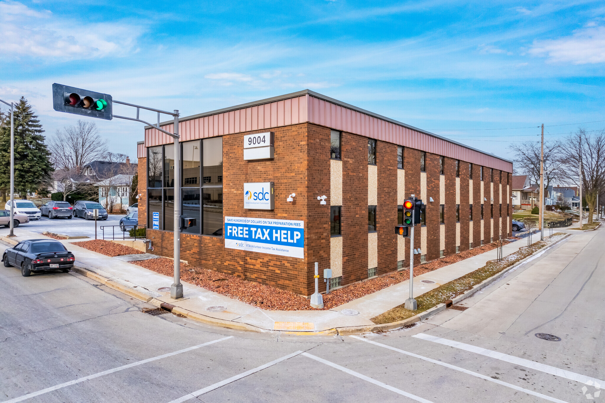 9004 W Lincoln Ave, West Allis, WI for sale Building Photo- Image 1 of 10